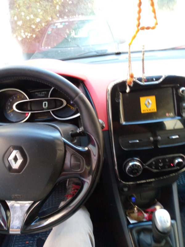 Renault Clio Essence 2014 à Ariana - Photo 9