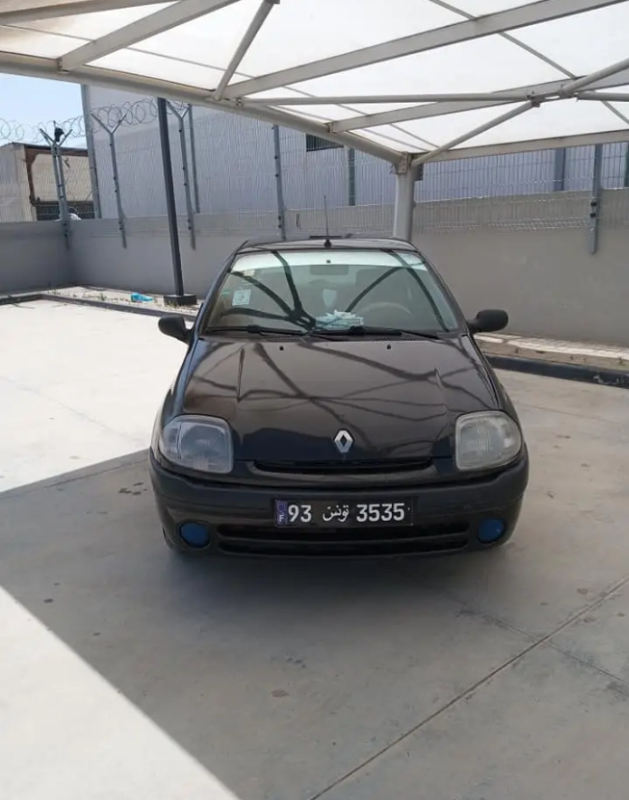 Renault Clio Essence 2001 à Ben Arous - Photo 2