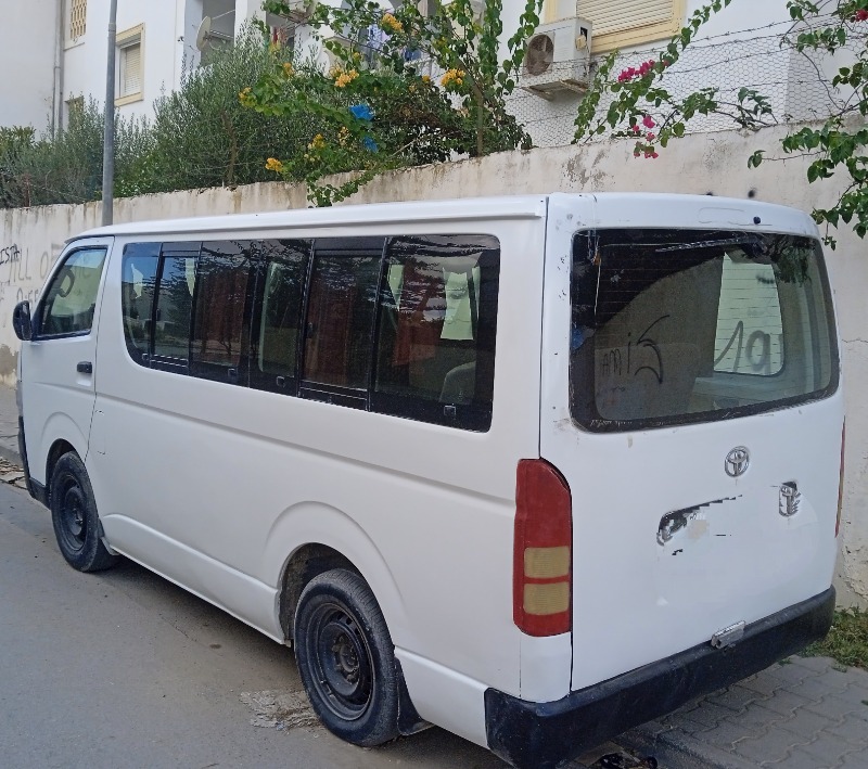 Toyota Hi Ace Diesel 2012 à Ariana - Photo 2