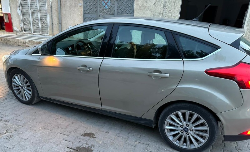 Ford FOCUS Essence 2018 FULL OPTION à Ben Arous - Photo 3