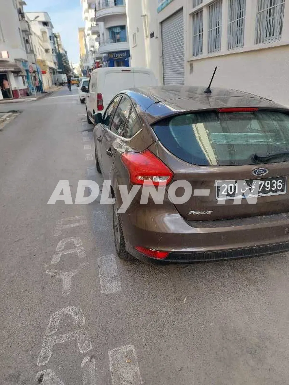je vends ma voiture Ford focus ecoboost à Ariana - Photo 1