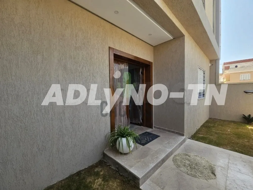 À vendre : Villa de 275 m² sur un terrain de 205 m² à Beni Khiar . à Nabeul - Photo 8