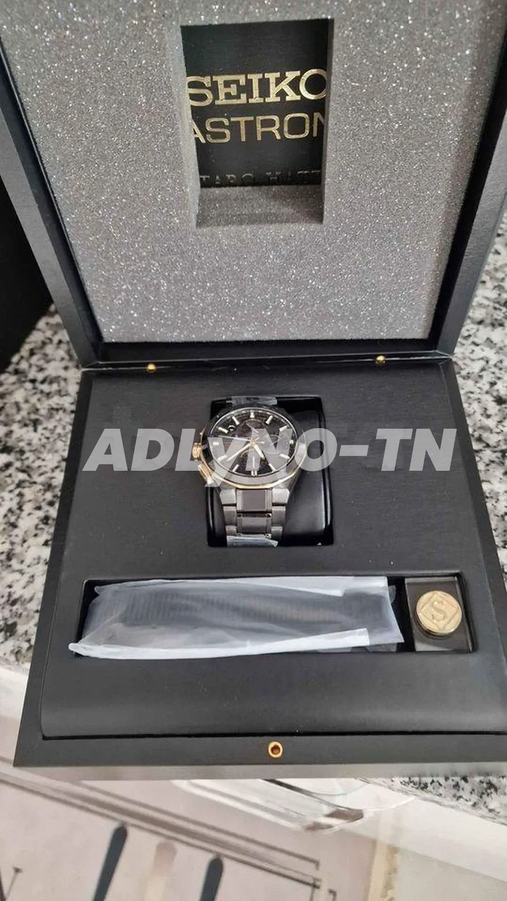 Montre : seiko astron gps solar SSH156j1 à Tunis - Photo 2