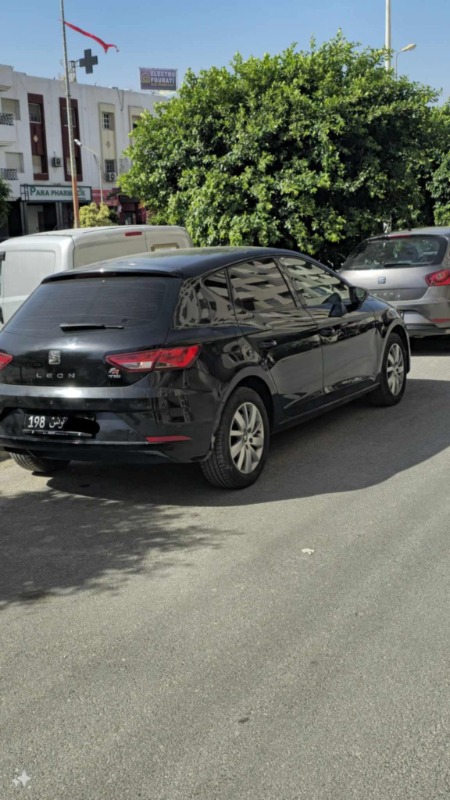 Seat Leon Essence 2017 à Ariana - Photo 2