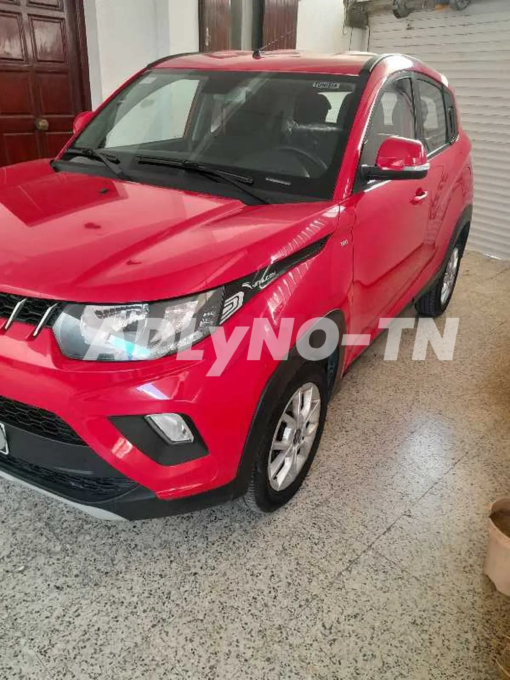 MAHINDRA KUV 100 K6 + à Tunis - Photo 7