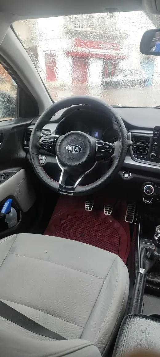 Kia rio à Tunisie - Photo 1