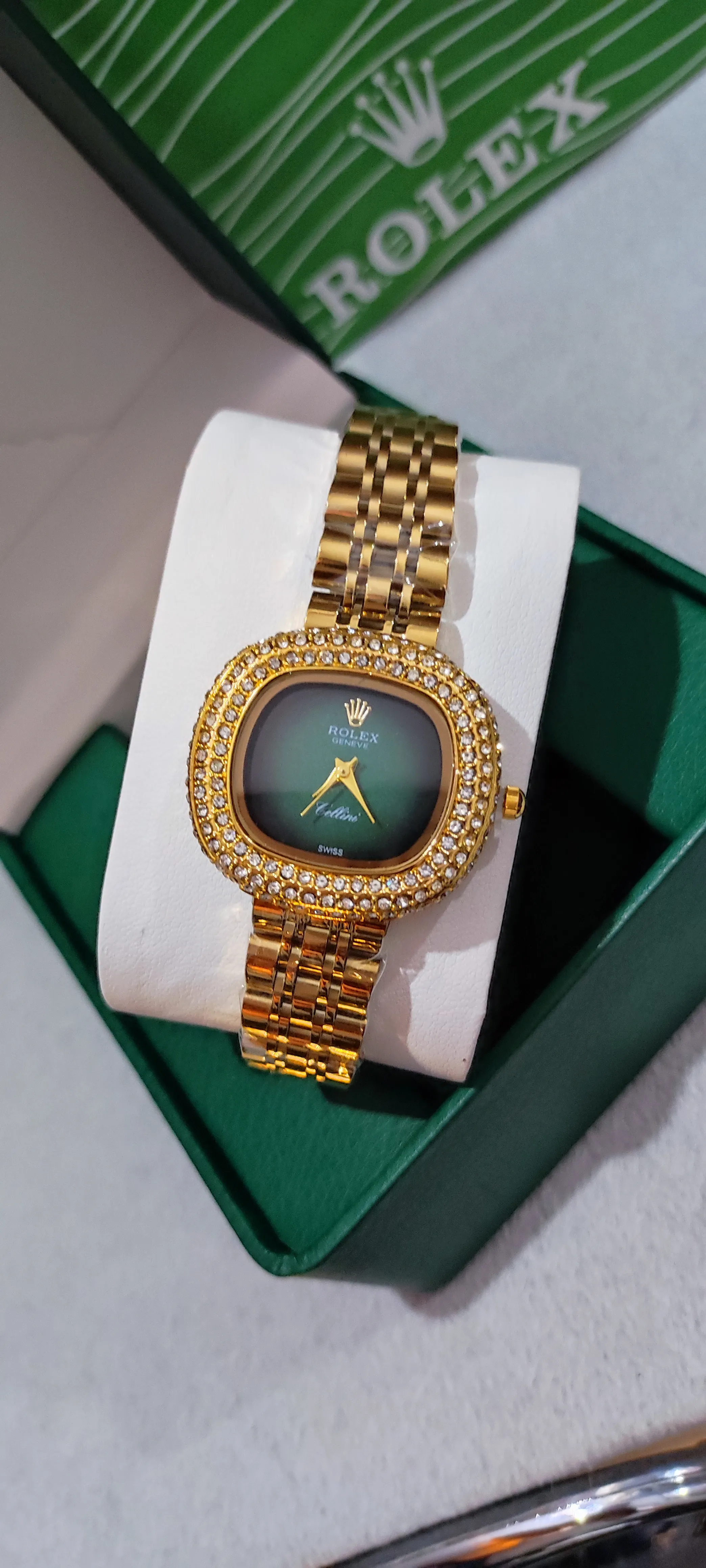 Montre femme de haute qualité avec packaging à Tunisie - Photo 1