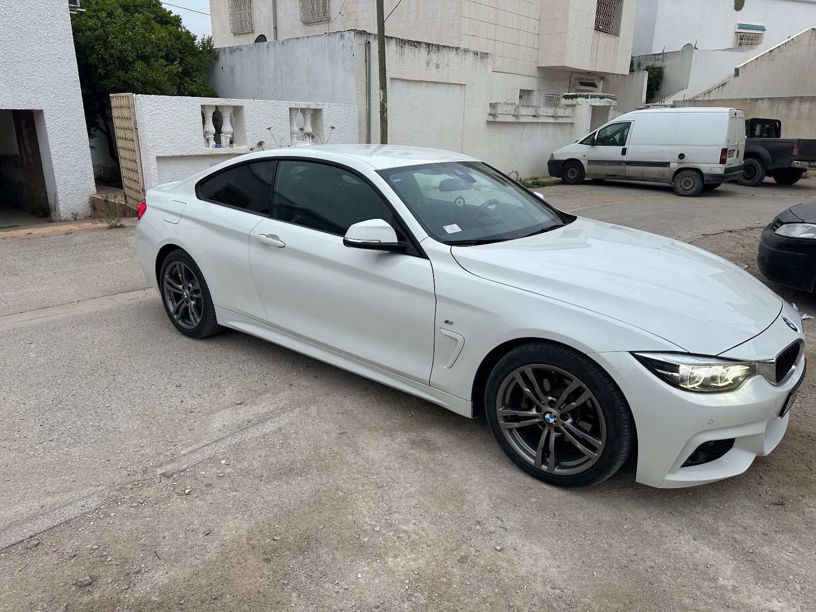 BMW Série 4 Coupé Pack M à Tunis - Photo 8