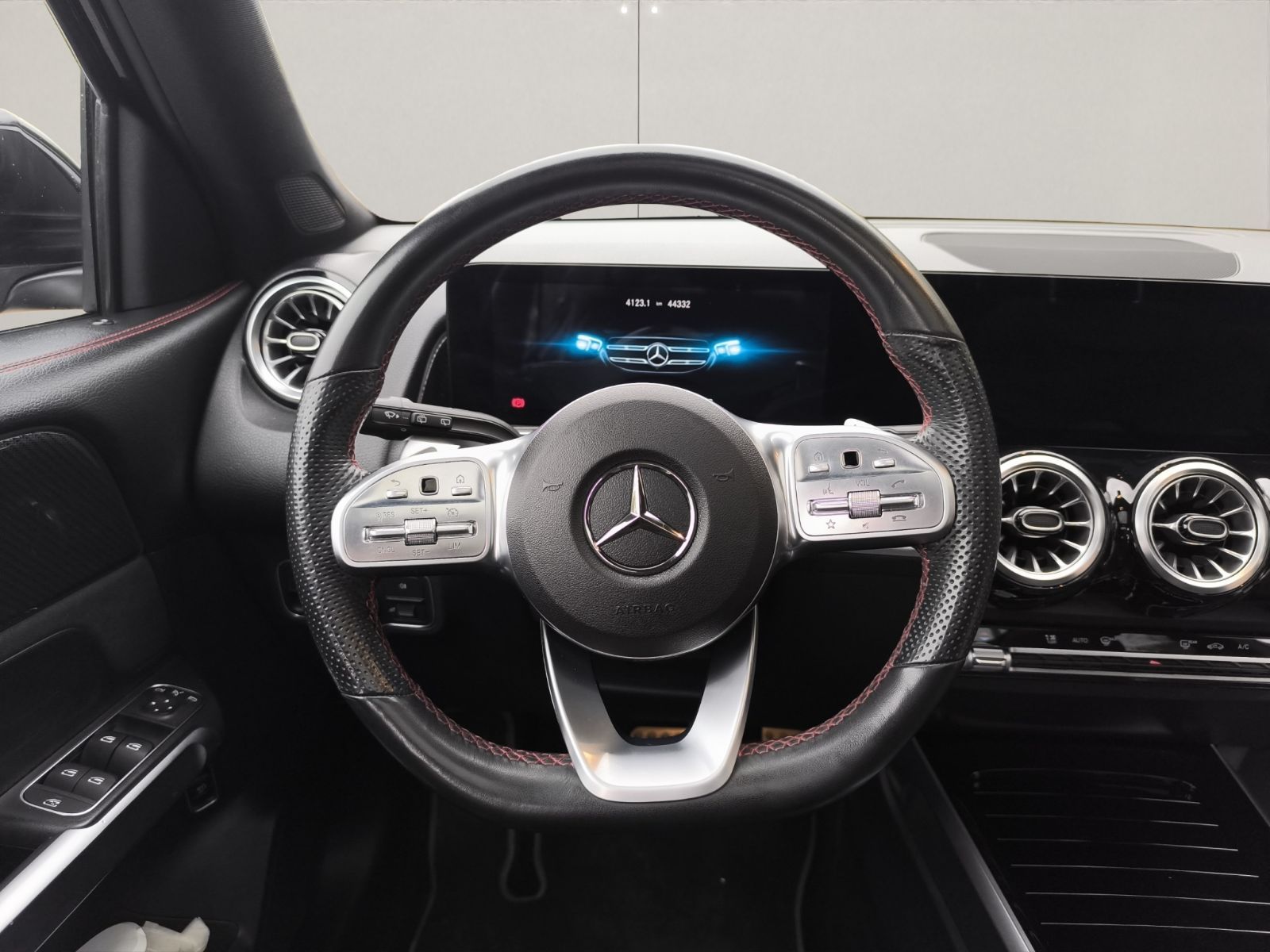 Mercedes-Benz GLB AMG à Ariana - Photo 9
