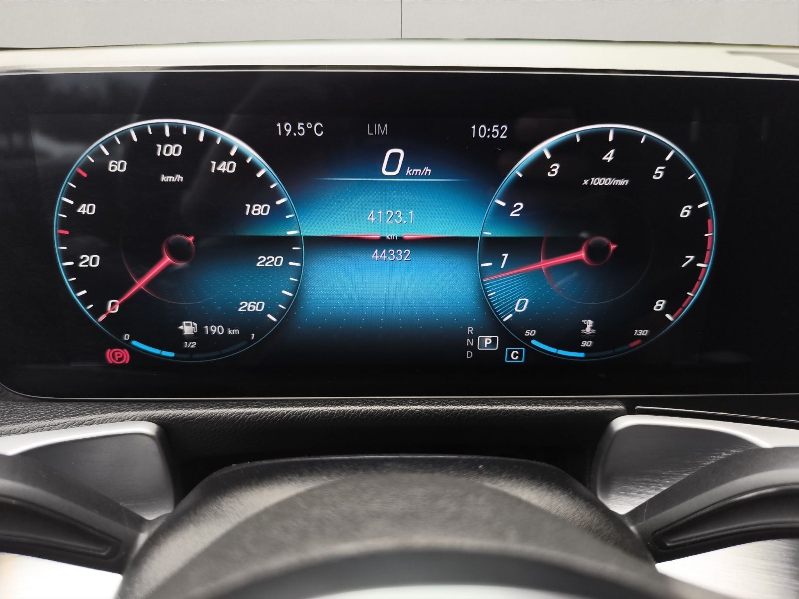 Mercedes-Benz GLB AMG à Ariana - Photo 10