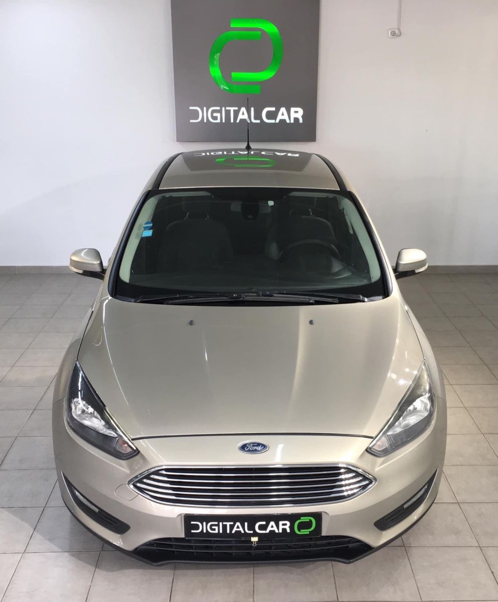 Ford Focus à Ben Arous - Photo 4