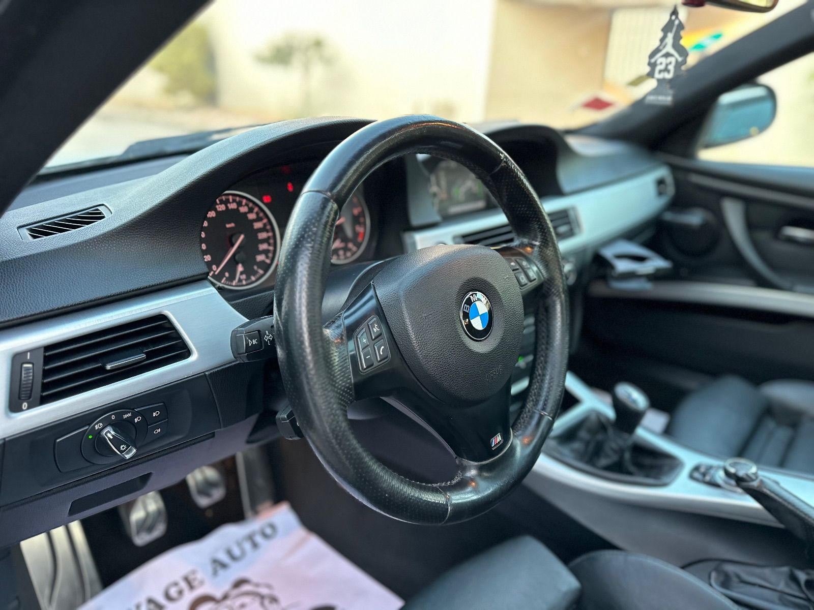 BMW Série 3 coupé à Ariana - Photo 11