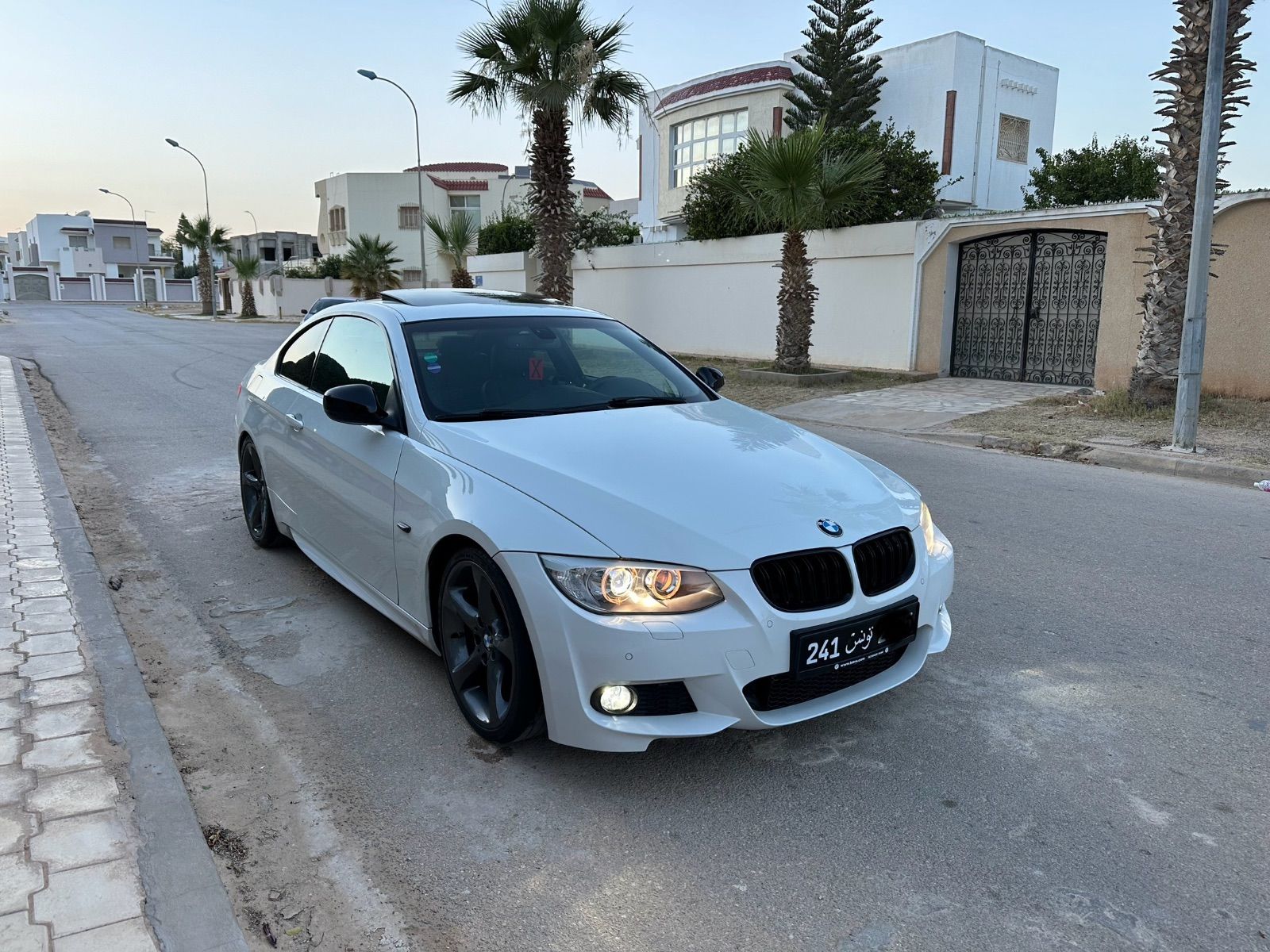 BMW Série 3 coupé à Ariana - Photo 2