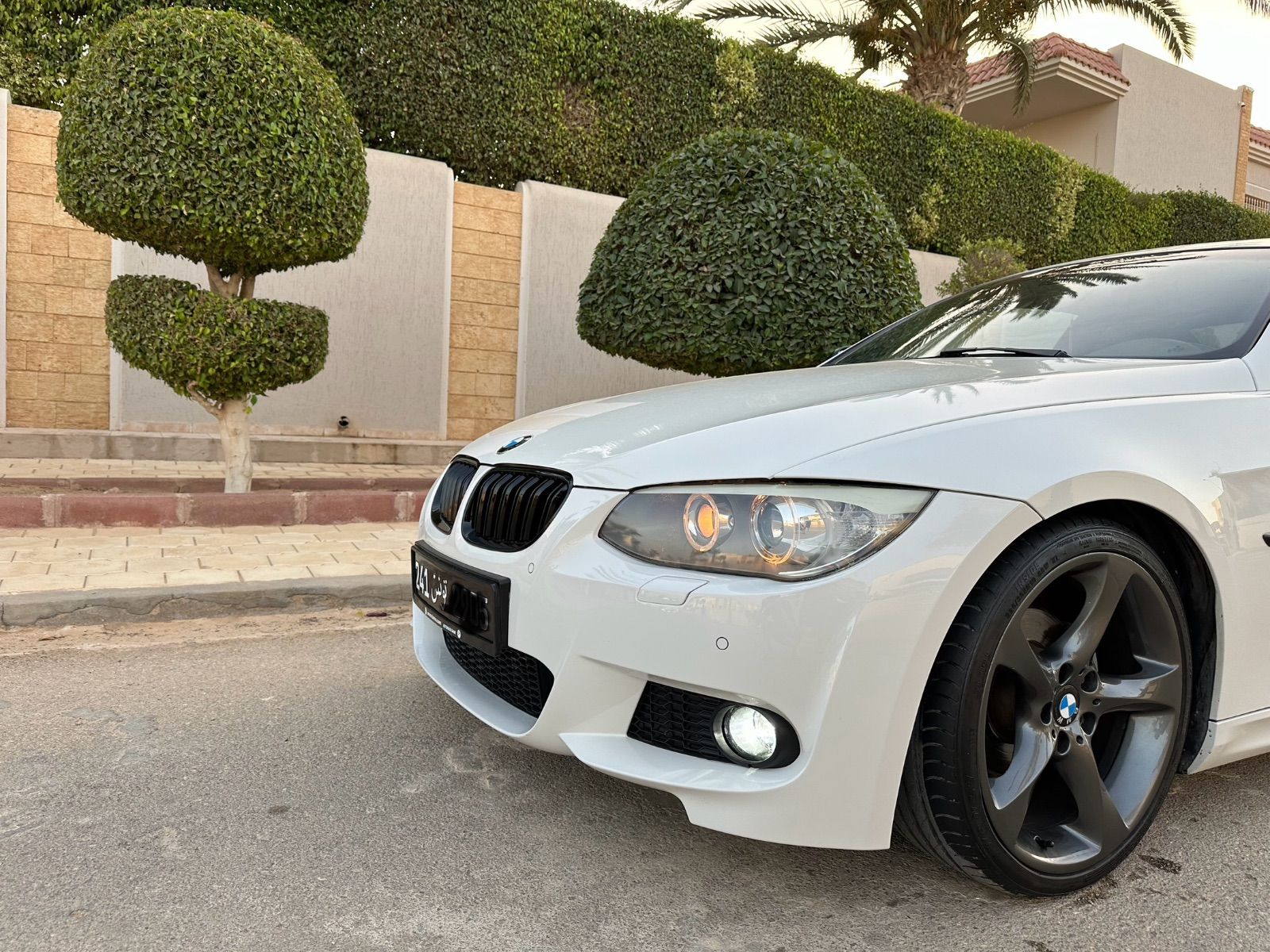 BMW Série 3 coupé à Ariana - Photo 14