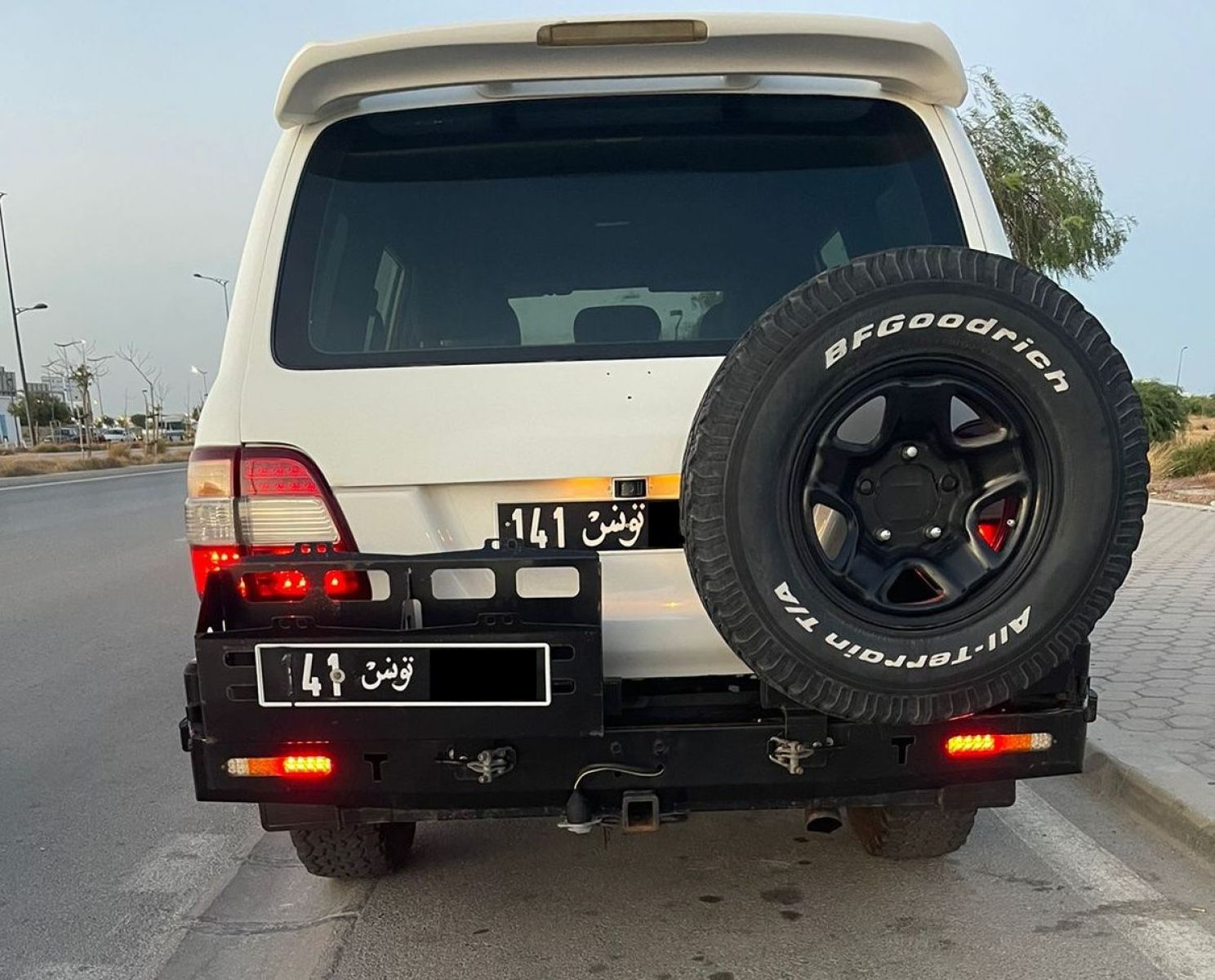 Toyota Land Cruiser GR à Ariana - Photo 2