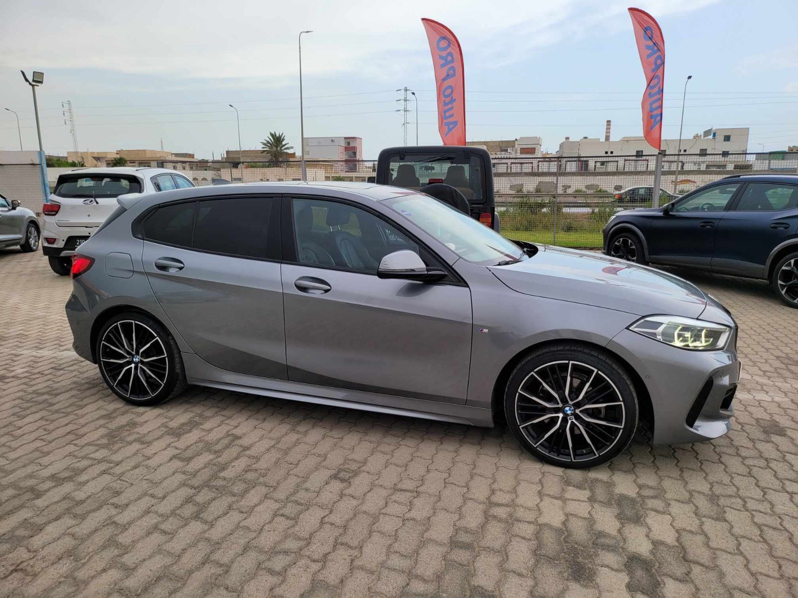 BMW Série 1 Business Line Plus à Tunis - Photo 9