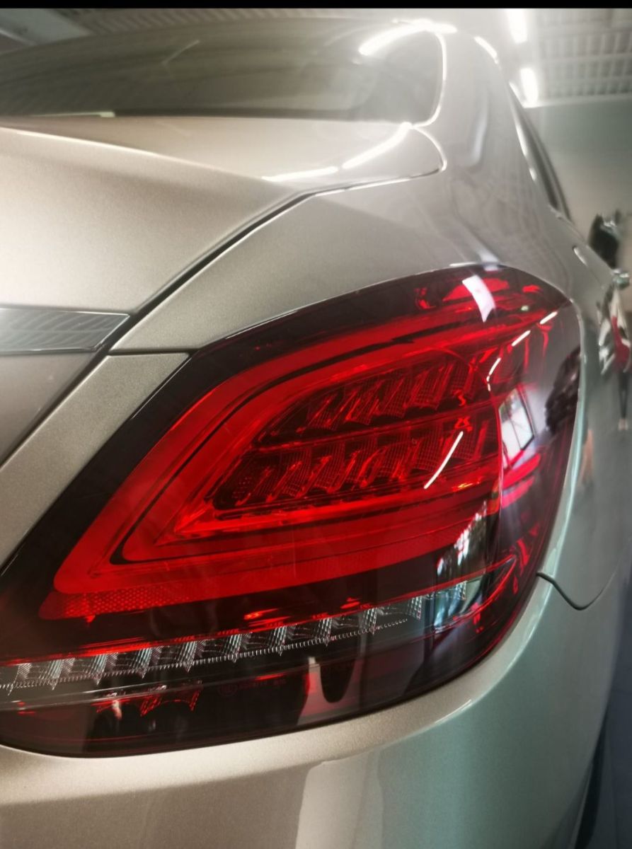 Mercedes-Benz Classe C à Ariana - Photo 5