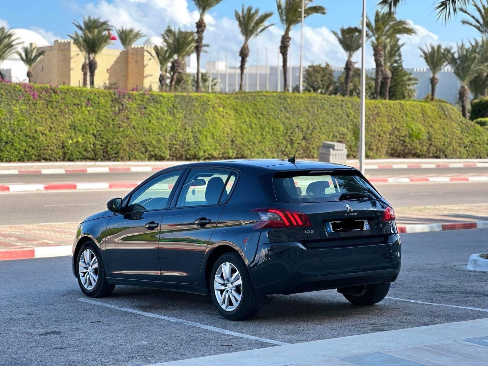 Peugeot 308 Allure à Monastir - Photo 6