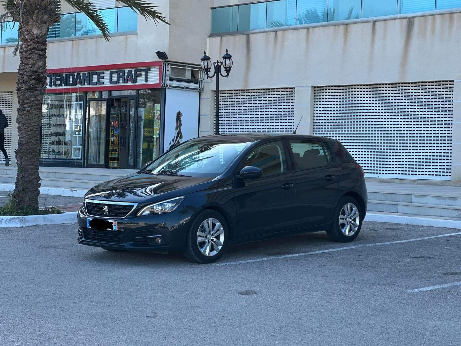 Peugeot 308 Allure à Monastir - Photo 2