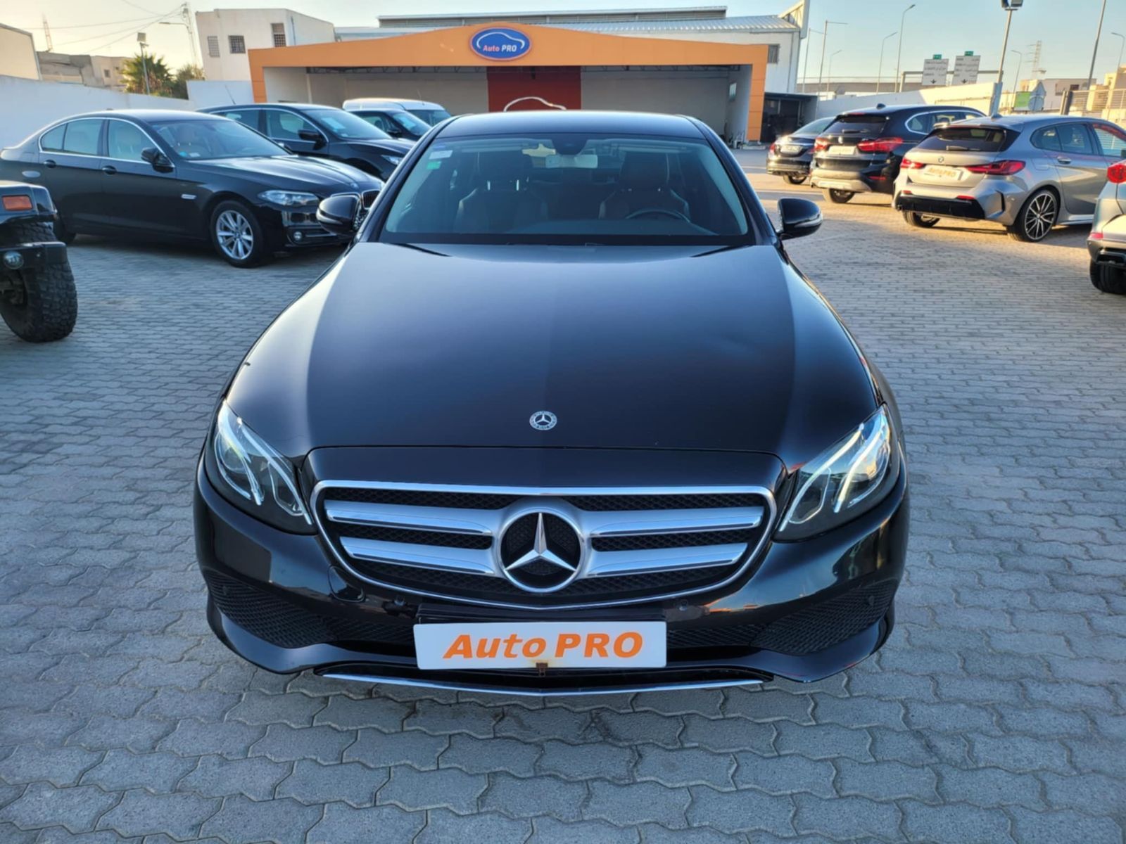 Mercedes-Benz Classe E à Ben Arous - Photo 1