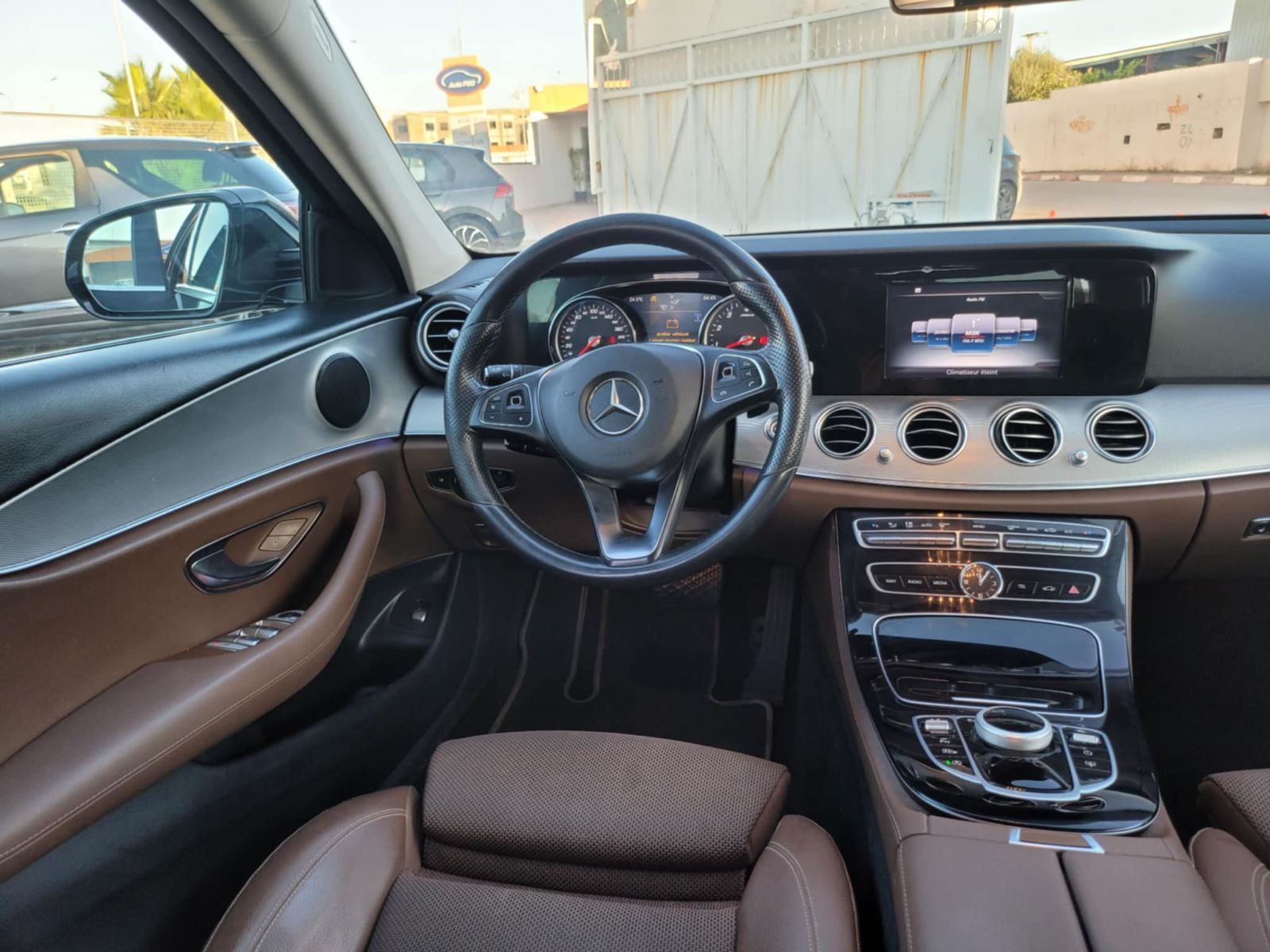 Mercedes-Benz Classe E à Ben Arous - Photo 10