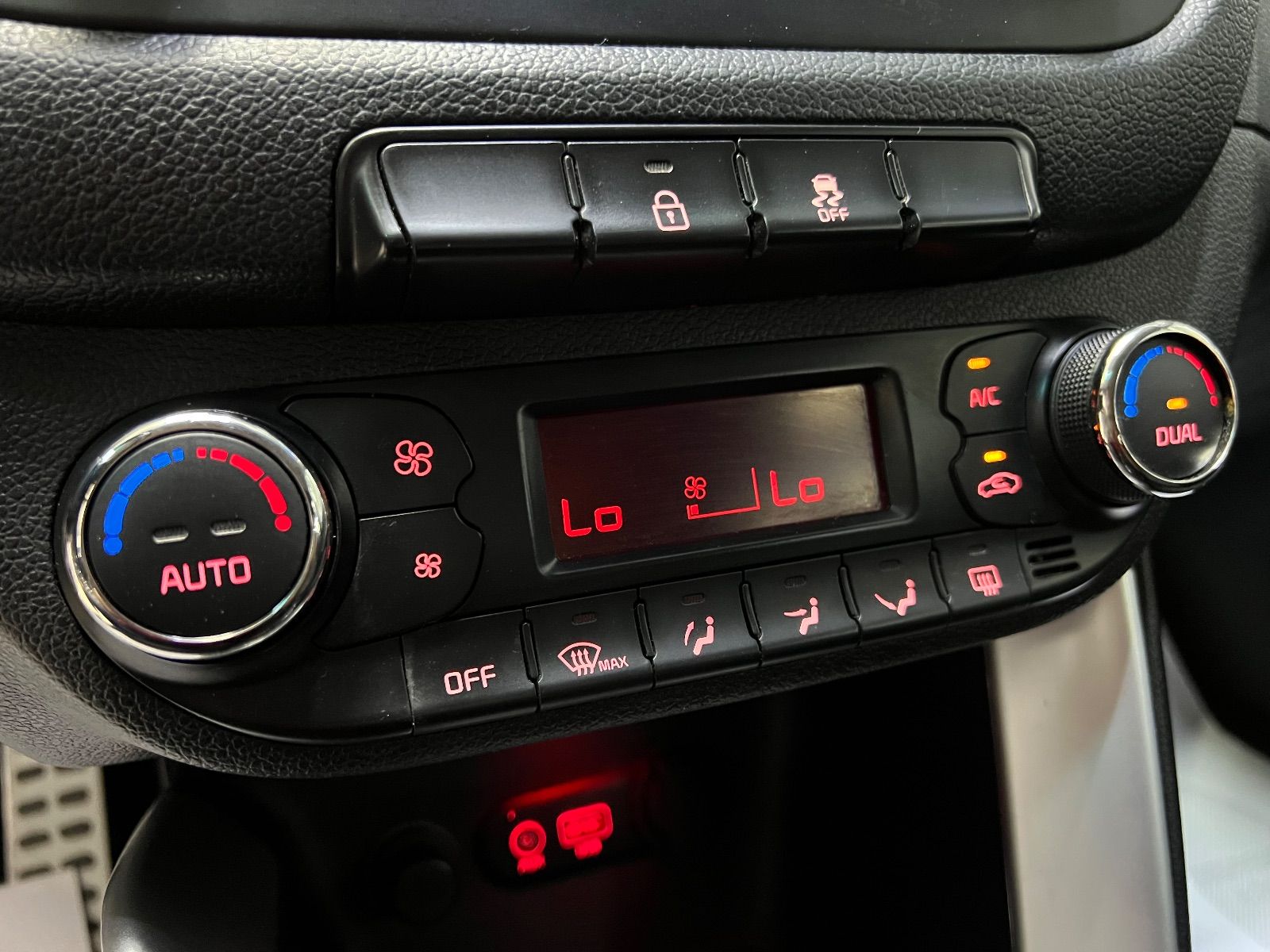 KIA Cerato 5p GT-Line à Ariana - Photo 24