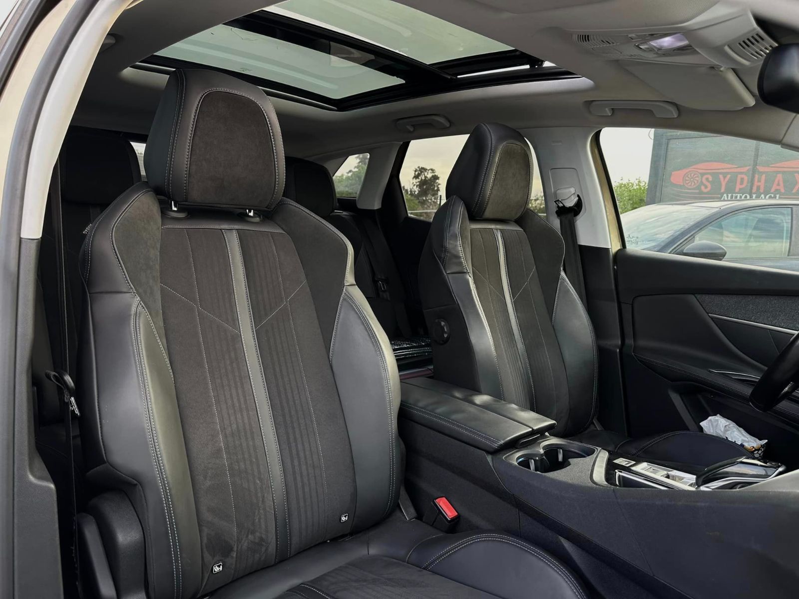 Peugeot 3008 GT-Line à Ariana - Photo 8