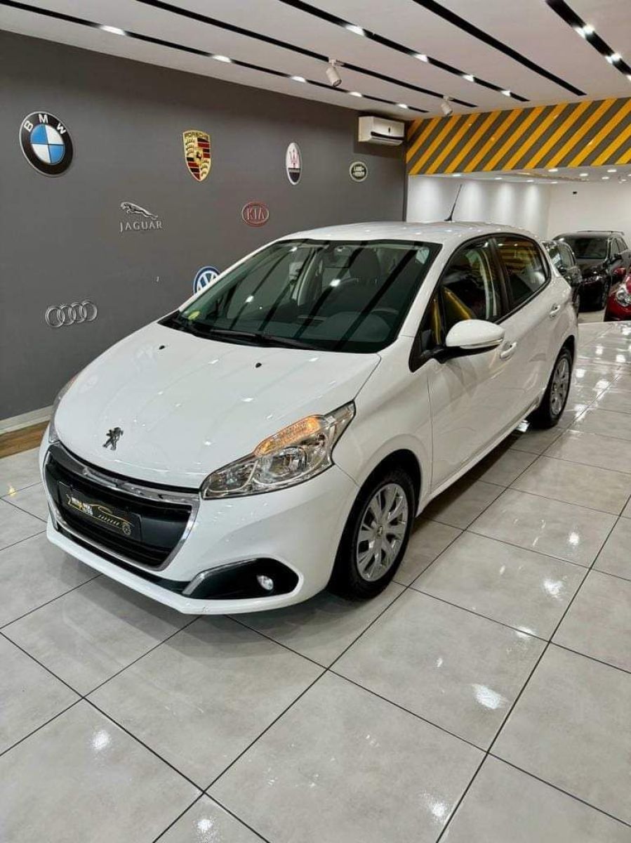 Peugeot 208 à Sfax - Photo 5
