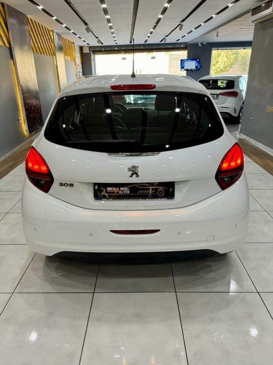 Peugeot 208 à Sfax - Photo 3