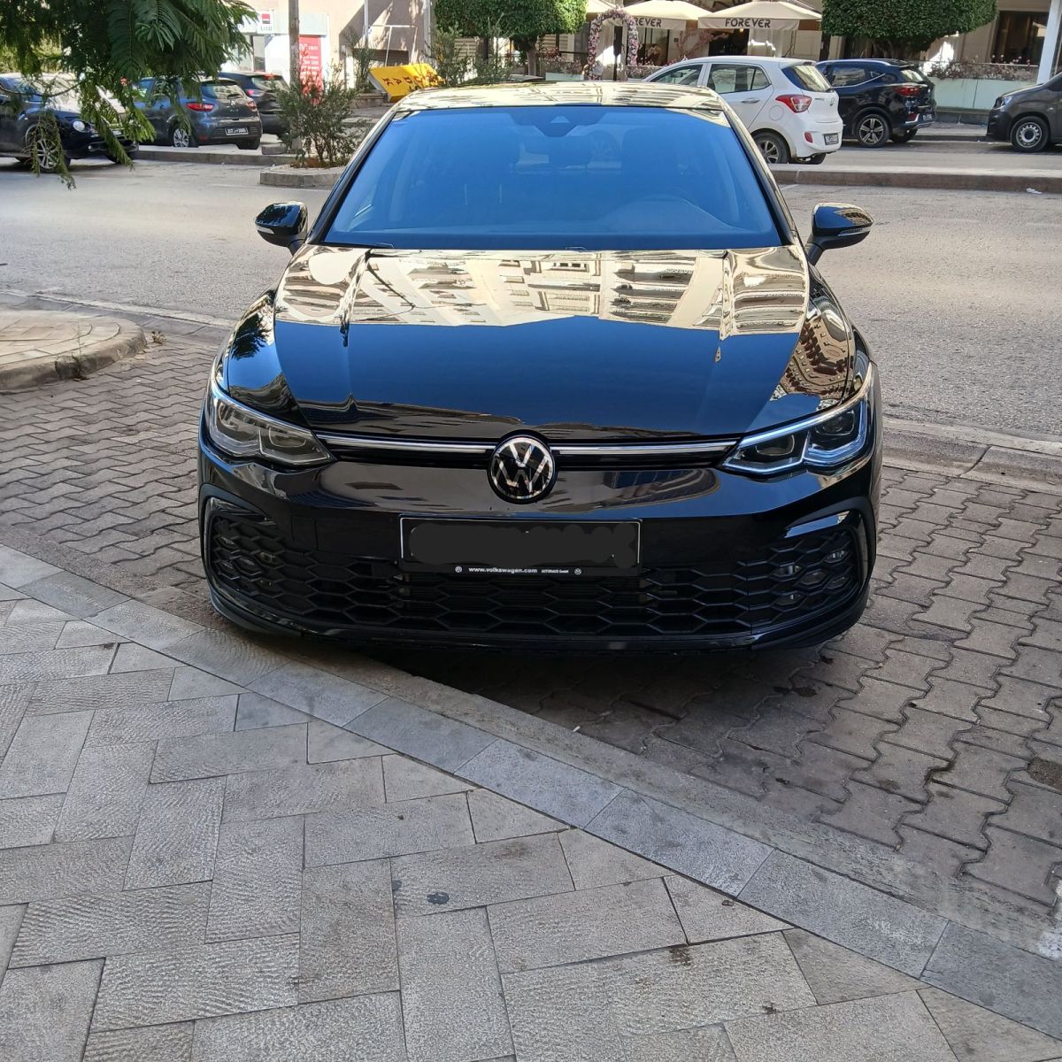 Volkswagen Golf 8 Life à Ariana - Photo 1