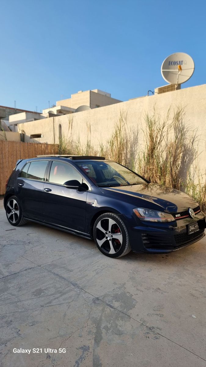 Volkswagen Golf 7 à Tunis - Photo 1