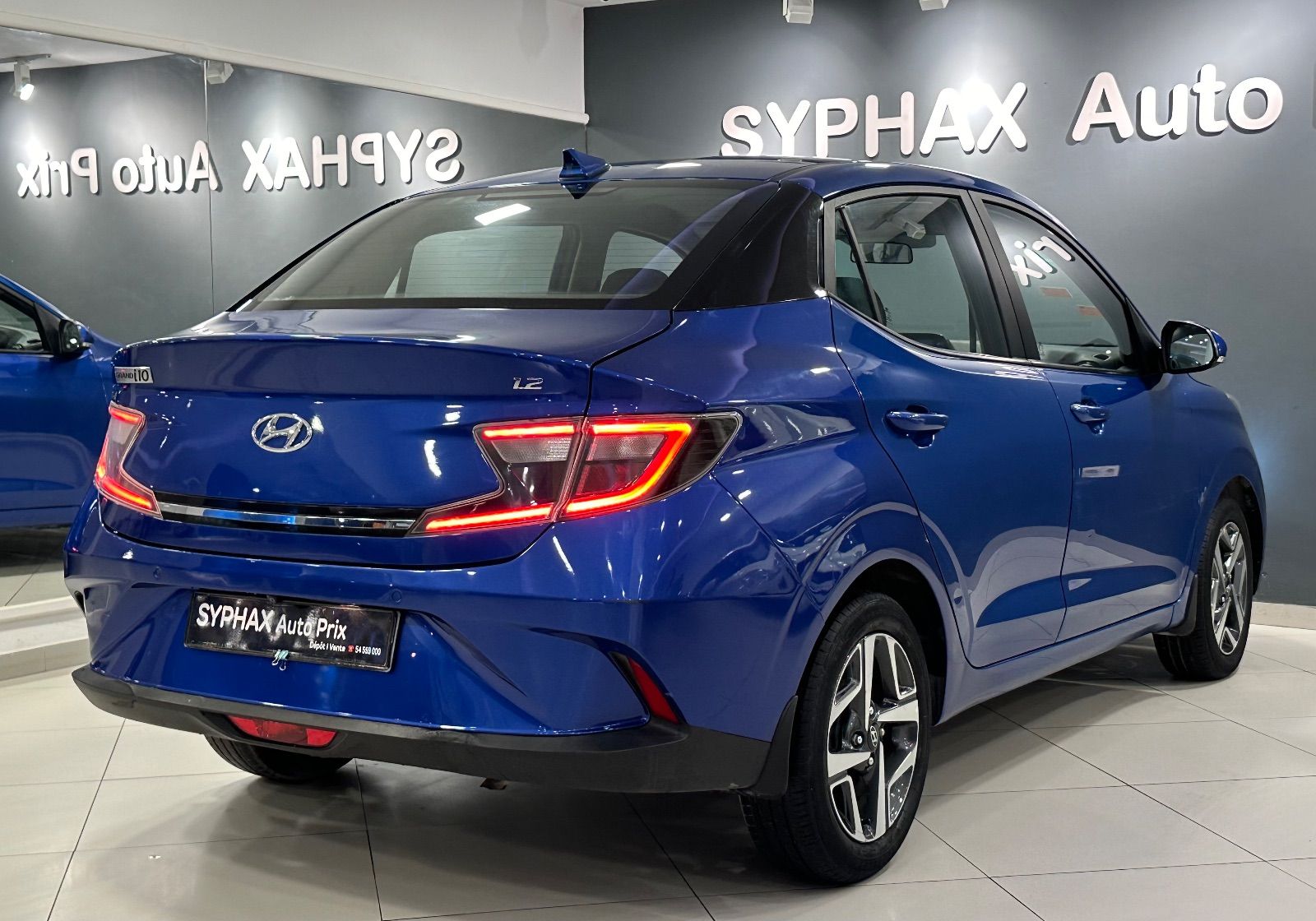 Hyundai Grand i10 Sedan High Grade à Tunis - Photo 2