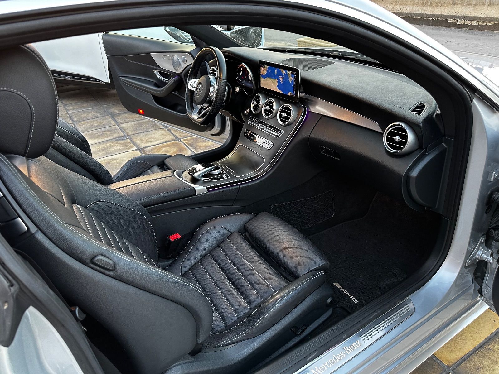 Mercedes-Benz Classe C coupé à sousse - Photo 12