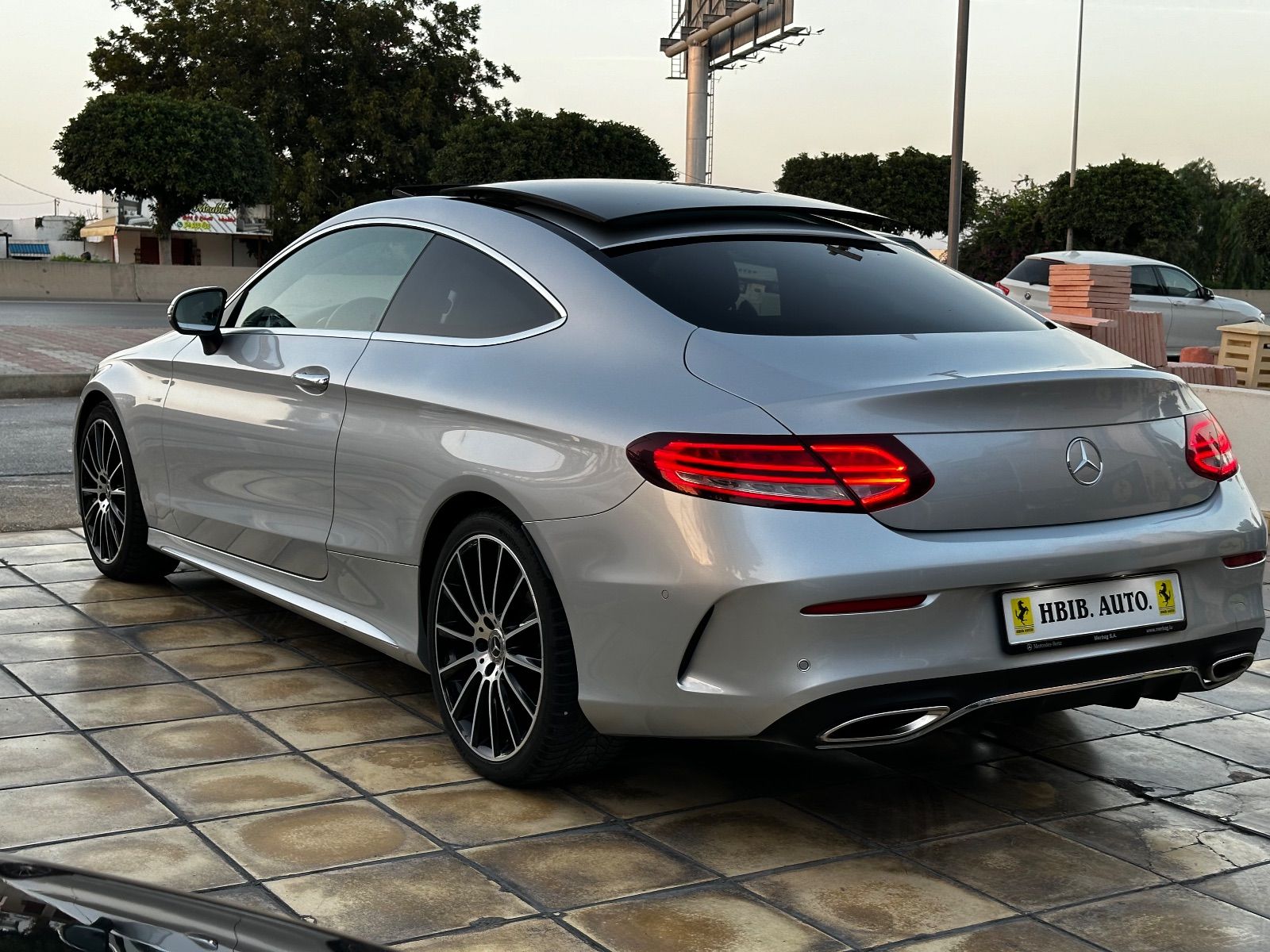 Mercedes-Benz Classe C coupé à sousse - Photo 16