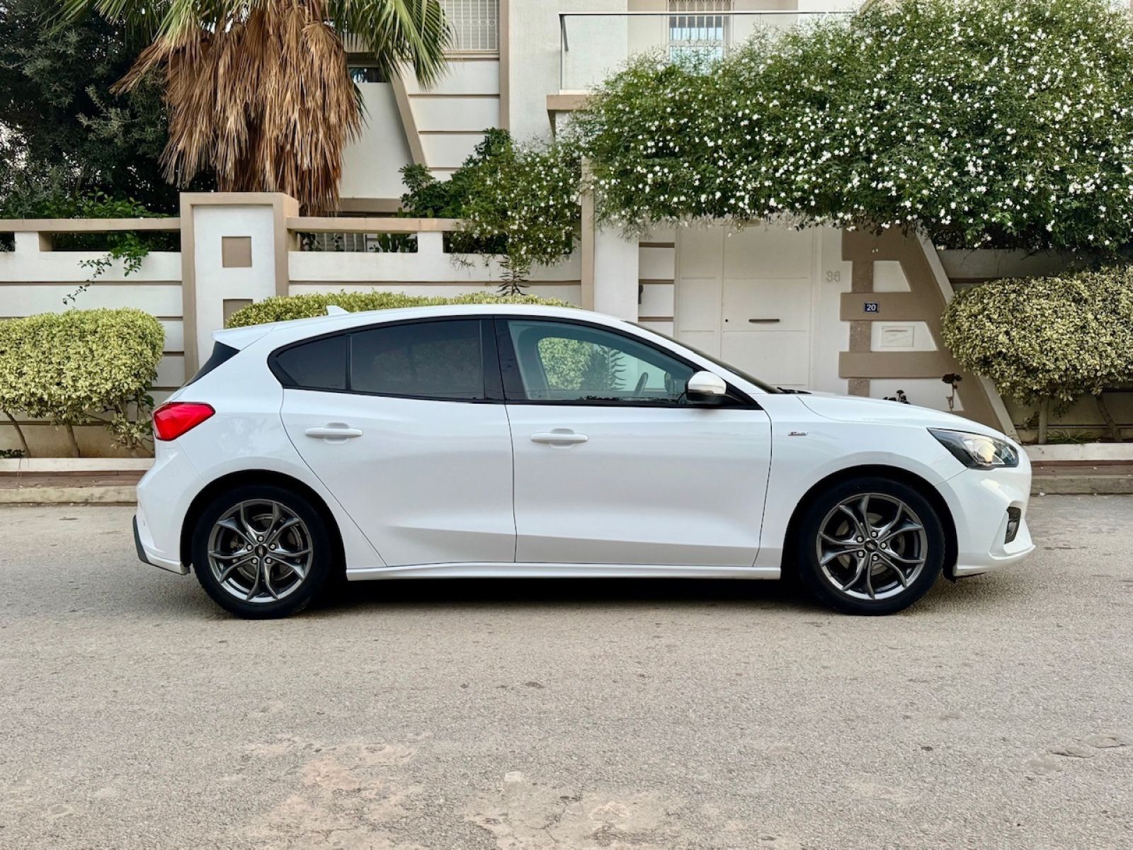Ford Focus Titanium à Tunis - Photo 9