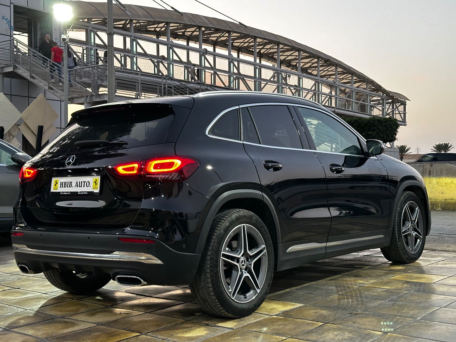 Mercedes-Benz GLA 250e Pack AMG à Tunis - Photo 15
