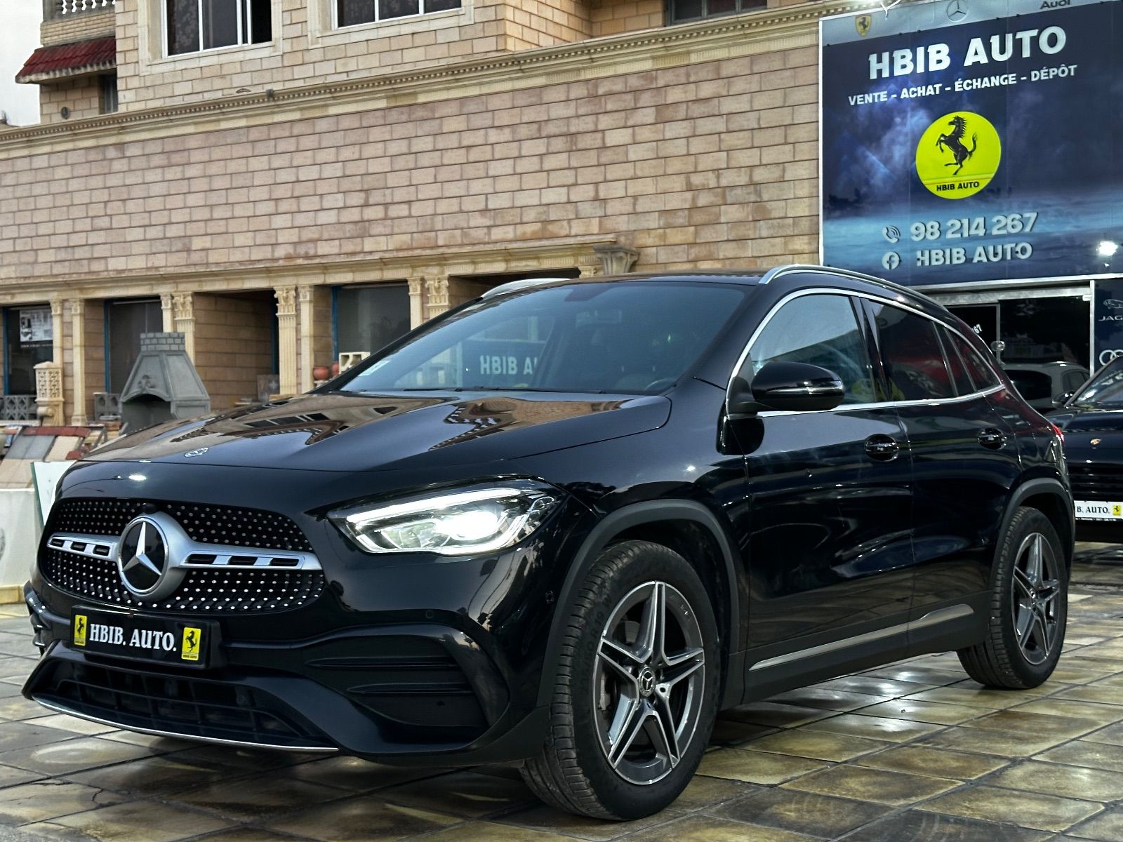 Mercedes-Benz GLA 250e Pack AMG à Tunis - Photo 7