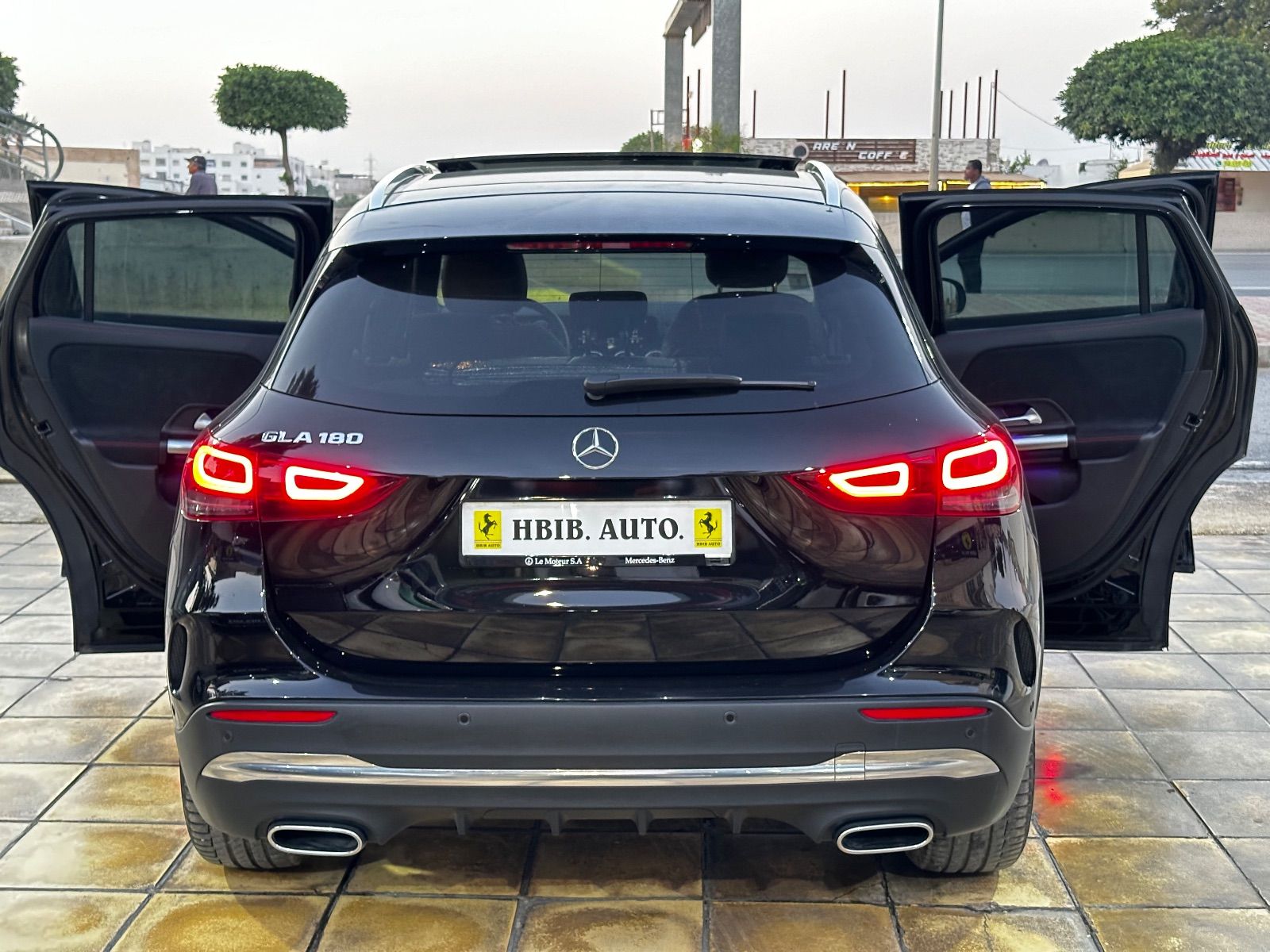 Mercedes-Benz GLA 250e Pack AMG à Tunis - Photo 1
