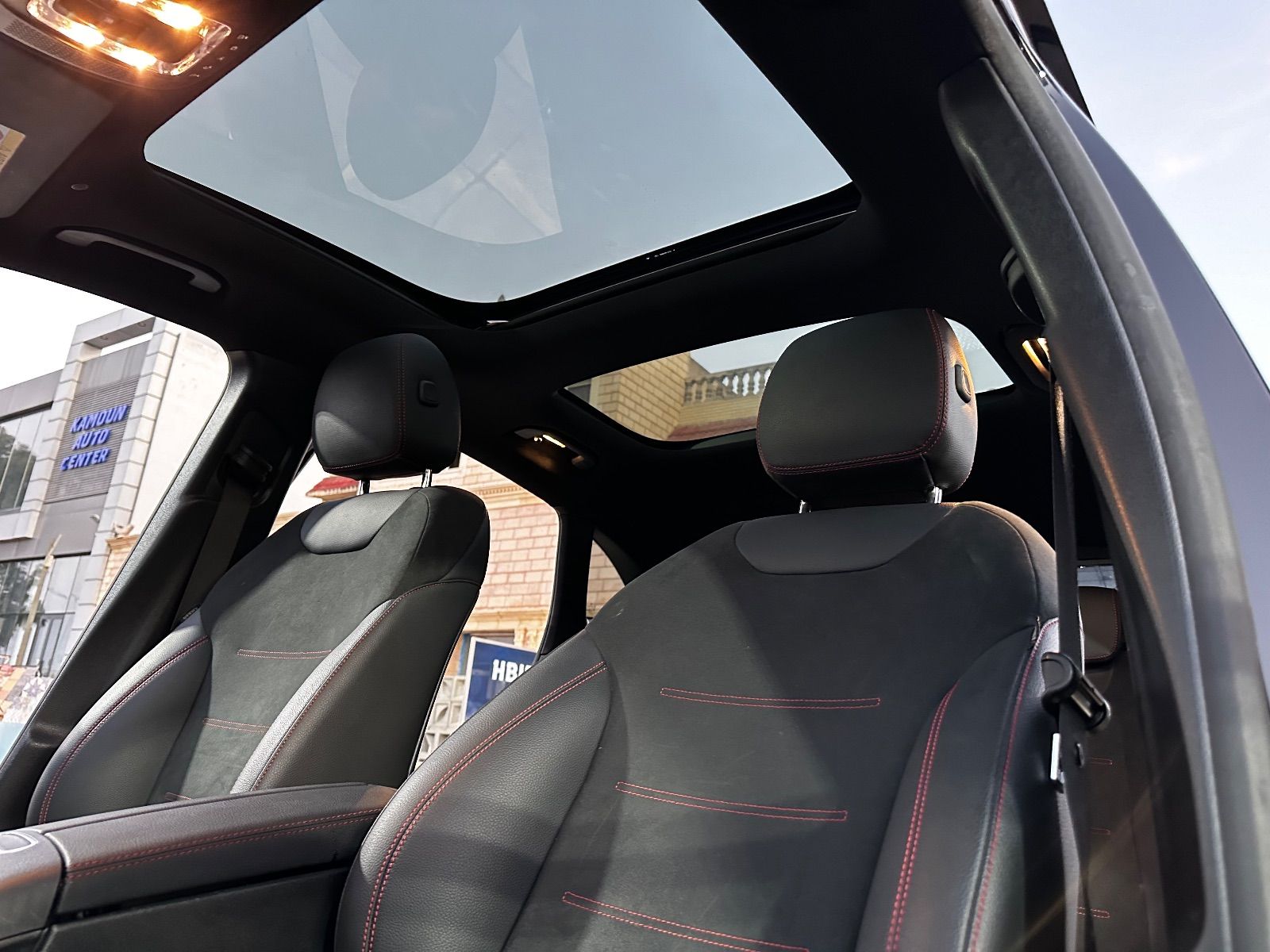Mercedes-Benz GLA 250e Pack AMG à Tunis - Photo 2