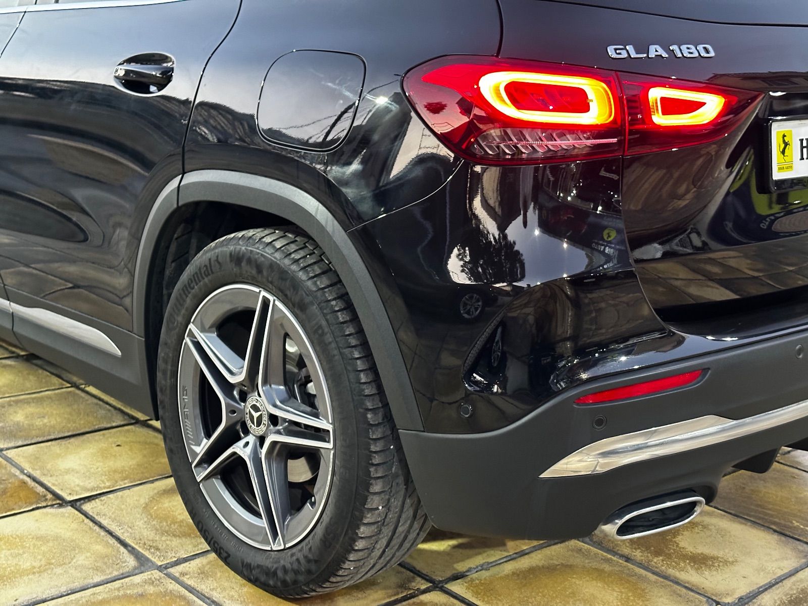 Mercedes-Benz GLA 250e Pack AMG à Tunis - Photo 21