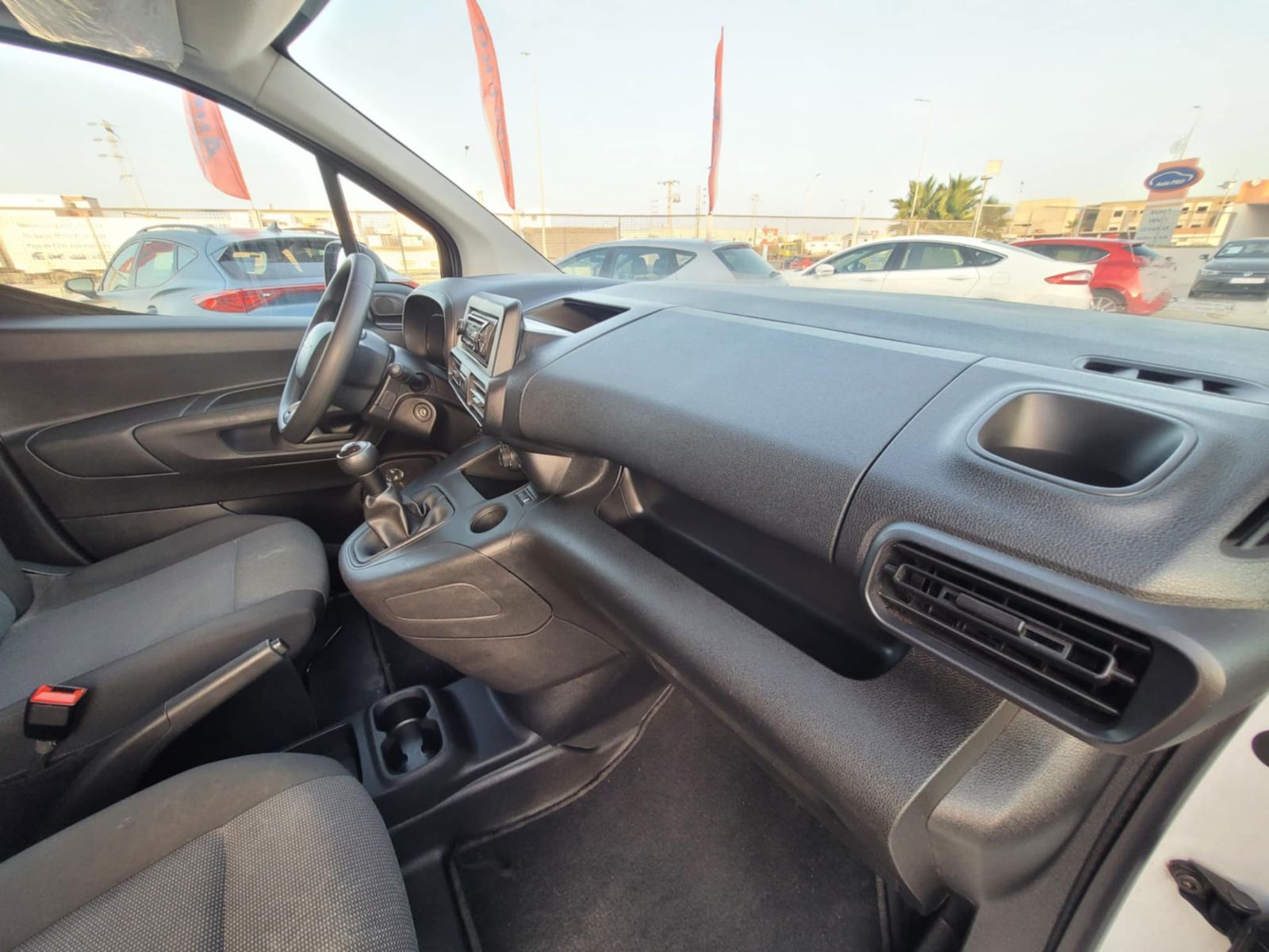 Citroën Berlingo Utilitaire à Tunis - Photo 12