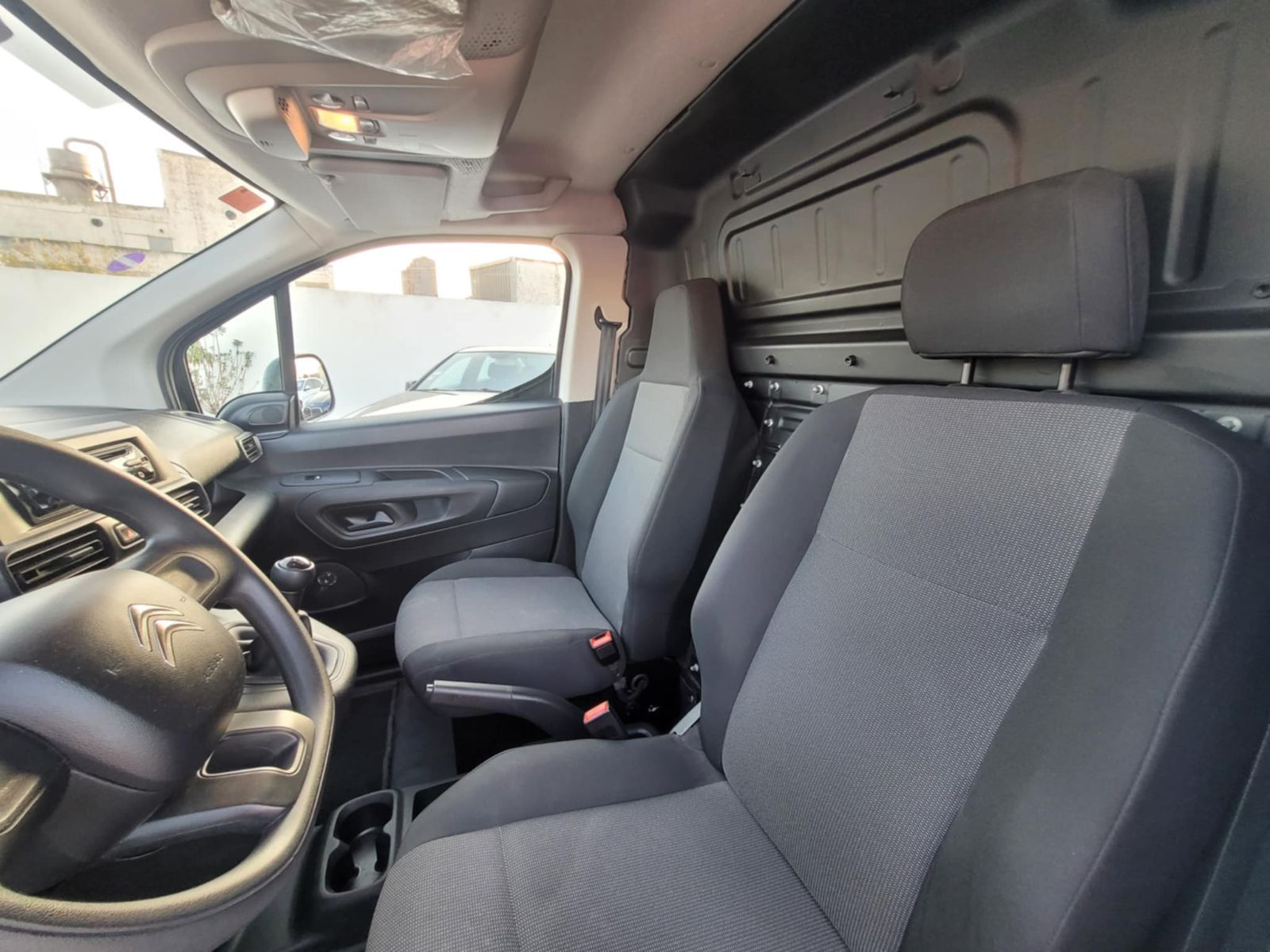 Citroën Berlingo Utilitaire à Tunis - Photo 10