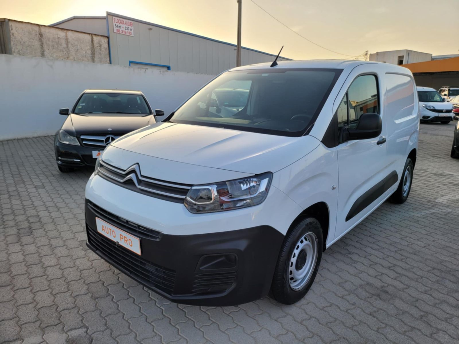 Citroën Berlingo Utilitaire à Tunis - Photo 8