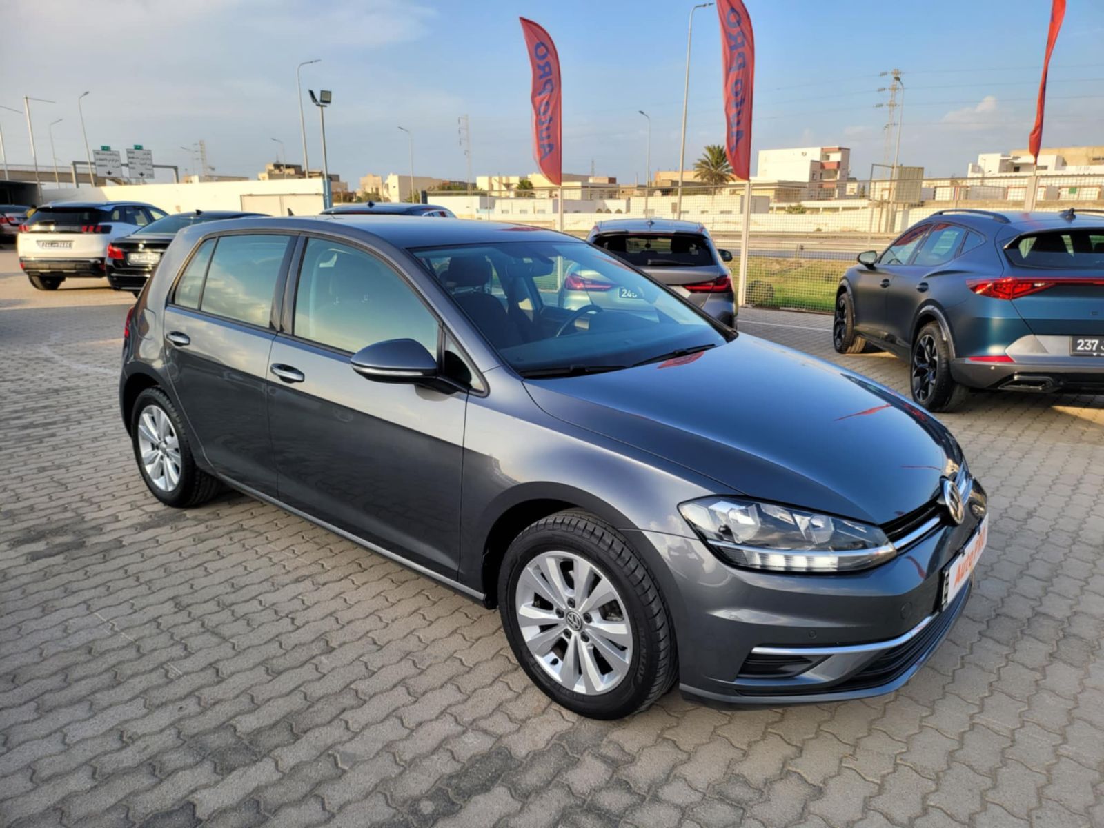Volkswagen Golf 7 BVA à Tunis - Photo 4