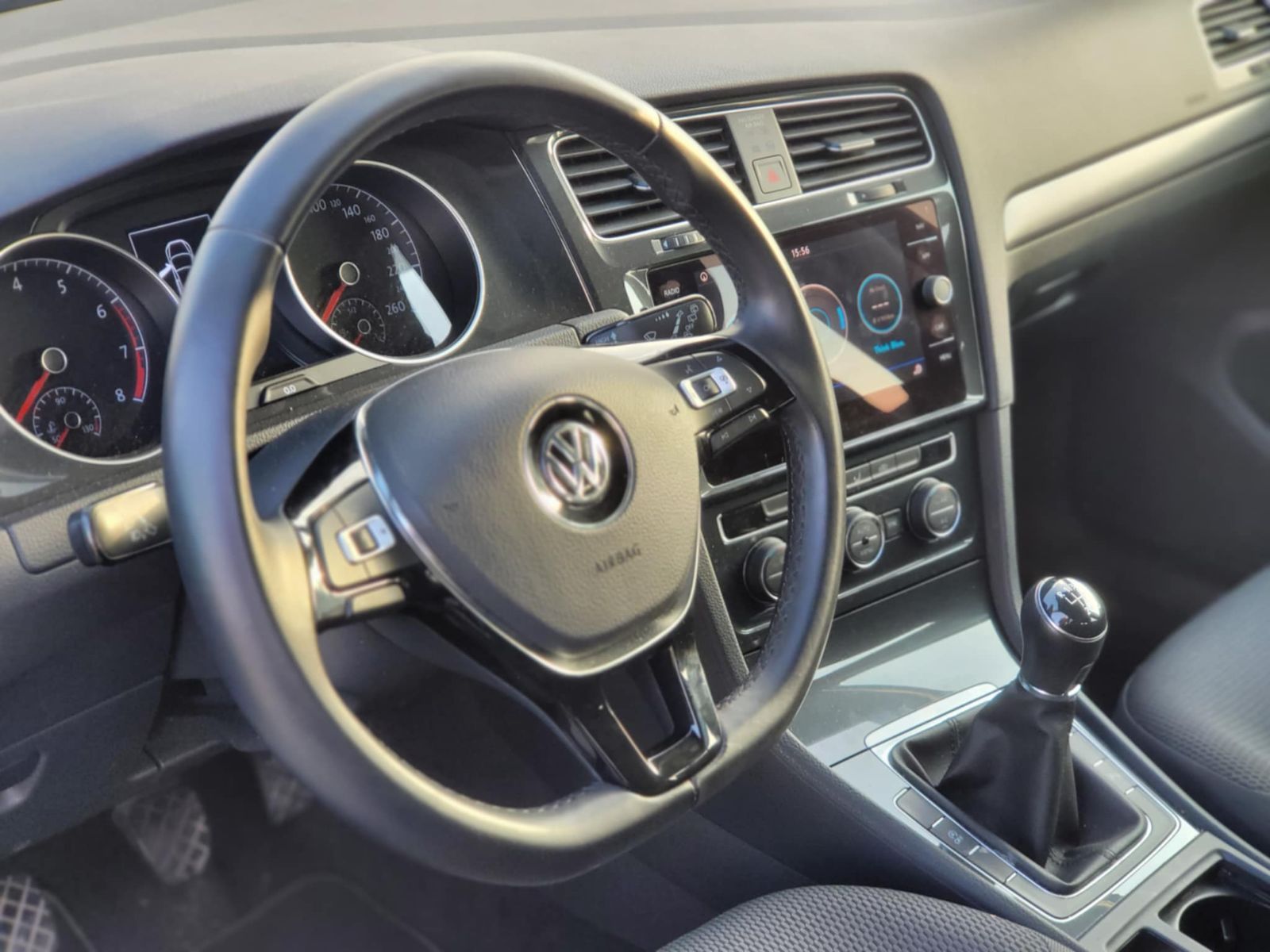 Volkswagen Golf 7 BVA à Tunis - Photo 17