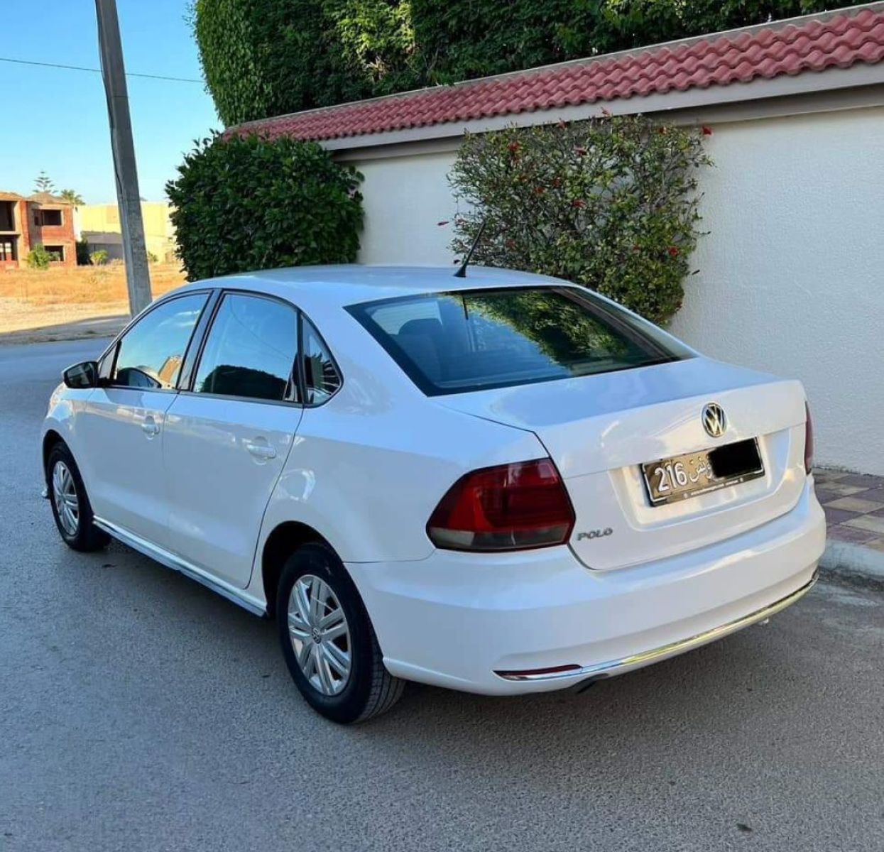 Volkswagen Polo Sedan à Tunis - Photo 16