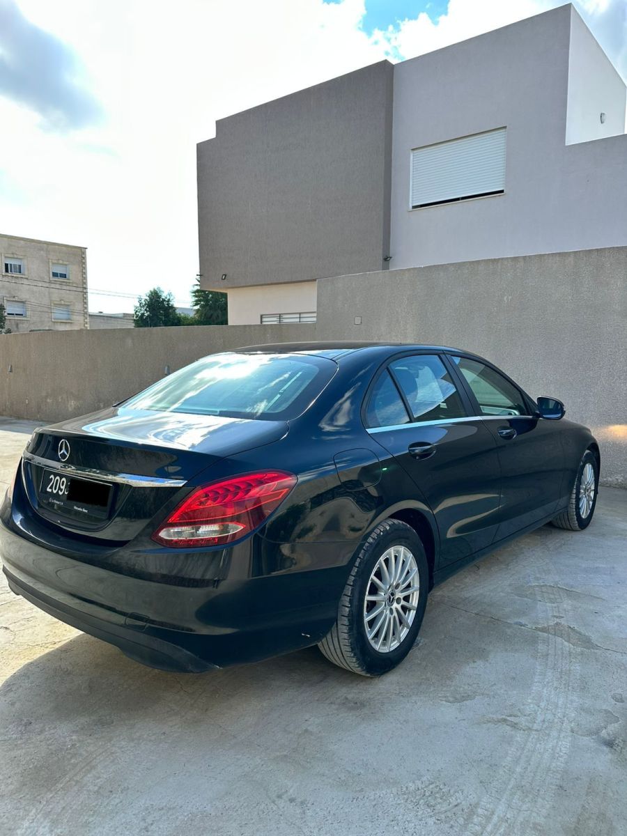 Mercedes-Benz Classe C AMG à Sfax - Photo 4