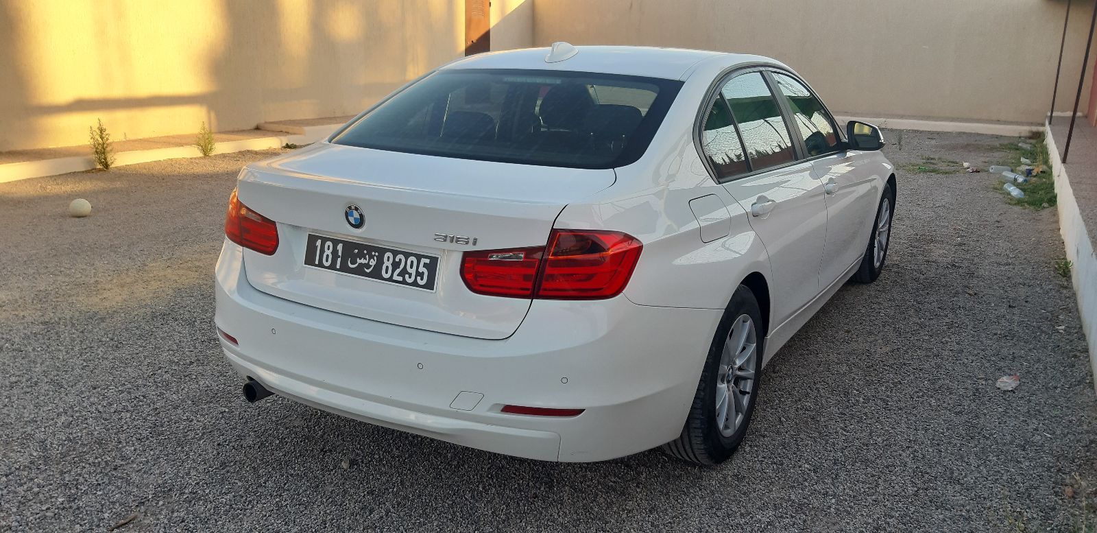 BMW Série 3 Luxury Line à Tunis - Photo 3