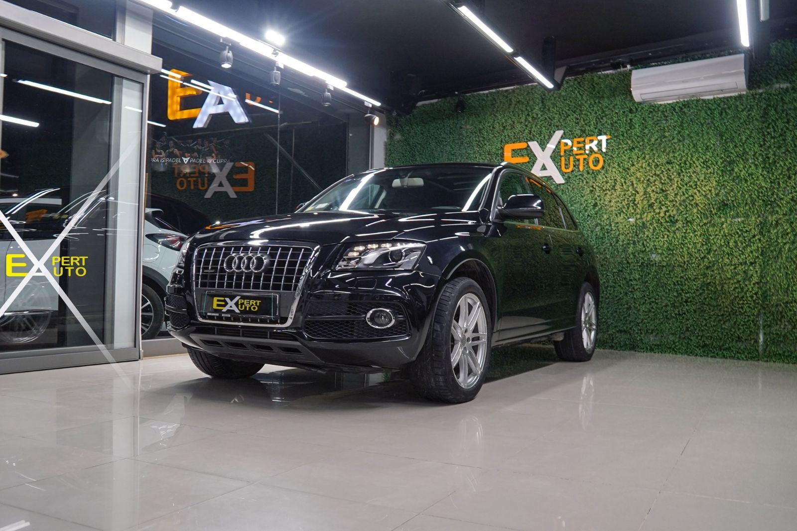 Jaguar F-Pace R_Dynamic