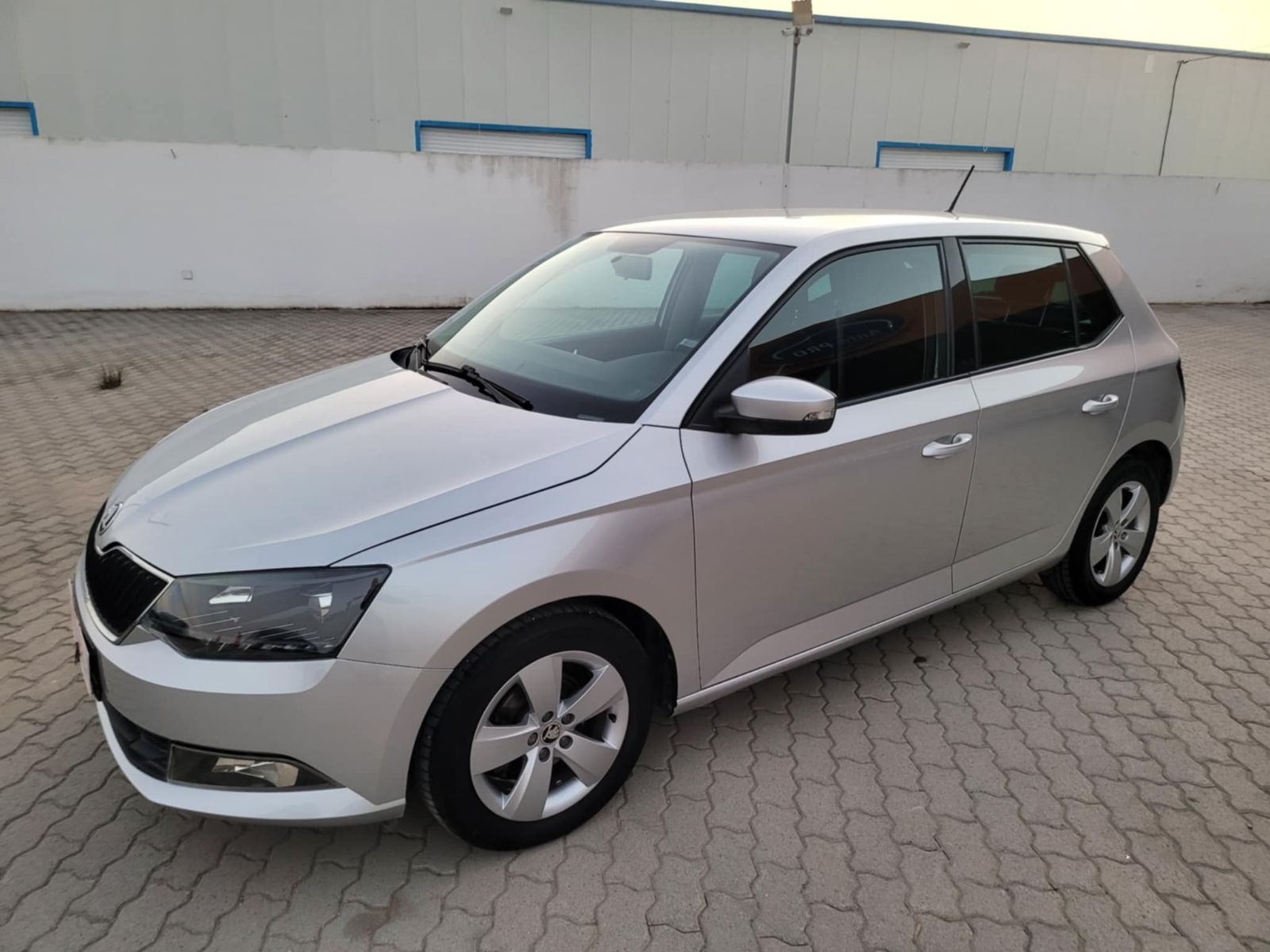 Skoda Fabia Essence à Sfax - Photo 7